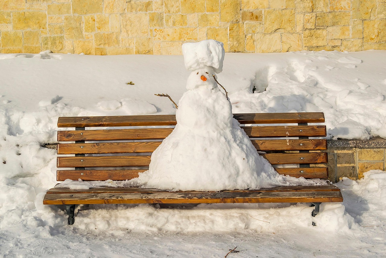 Humorvolles Vorweihnachtsprogramm in der Backsteinkirche und Pfarrgarten Starkow 